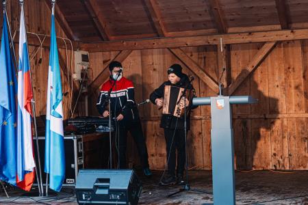 Dogodek - 130 Let -84